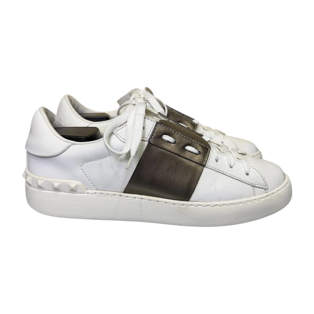 Valentino Garavani Rockstud (White) (Womens)