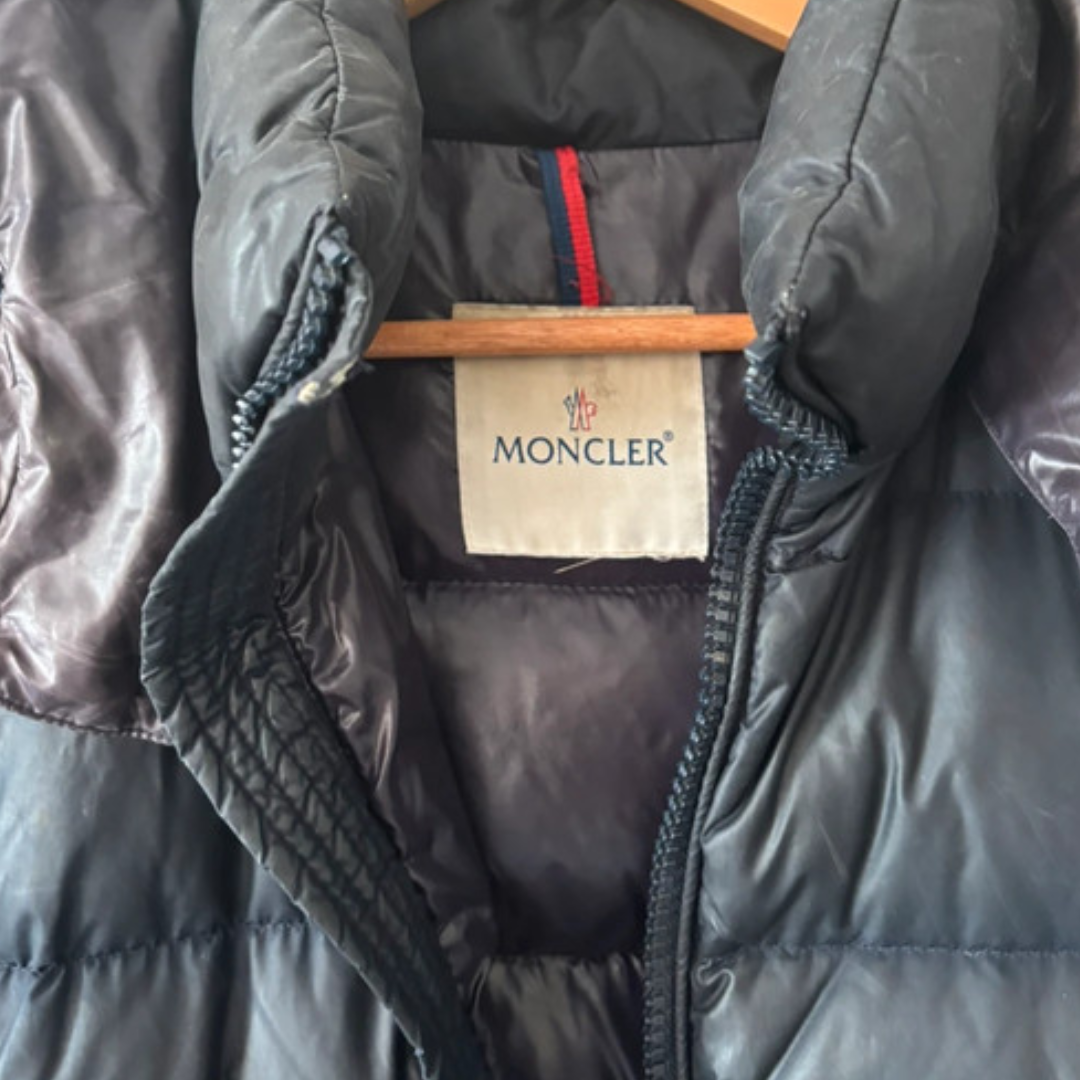 Moncler Chevalier Down Jacket (Navy)