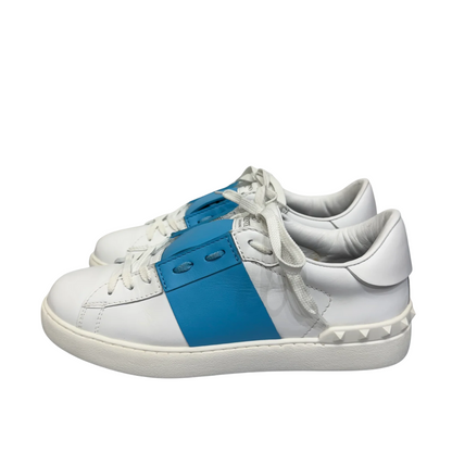 Valentino Garavani Rockstud (White Blue) (Womens)
