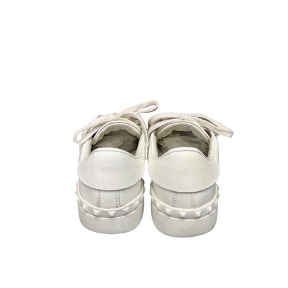 Valentino Garavani Rockstud (White) (Womens)