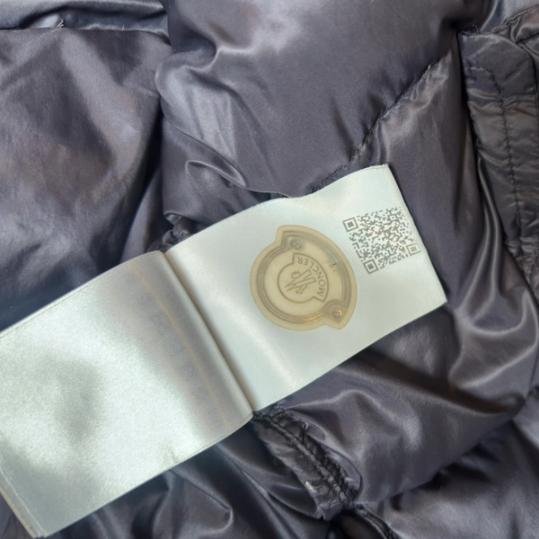 Moncler Wilm Down Jacket (Navy)