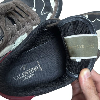 Valentino Garavani Rockrunner Sneakers (Beige)