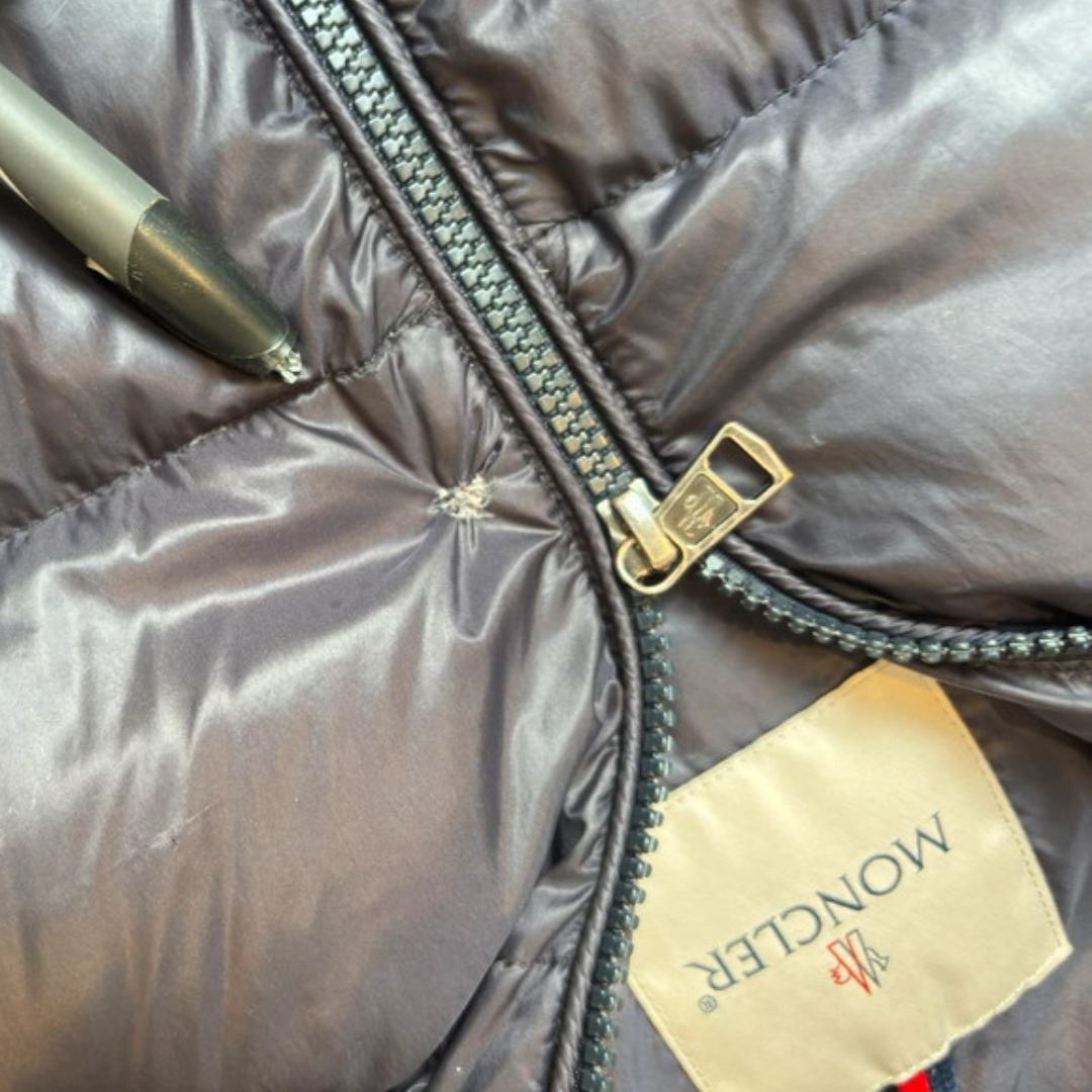 Moncler Wilm Down Jacket (Navy)