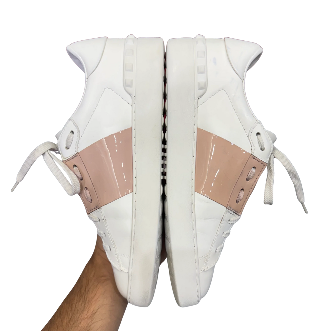 Valentino Garavani Rockstud (White) (Womens)