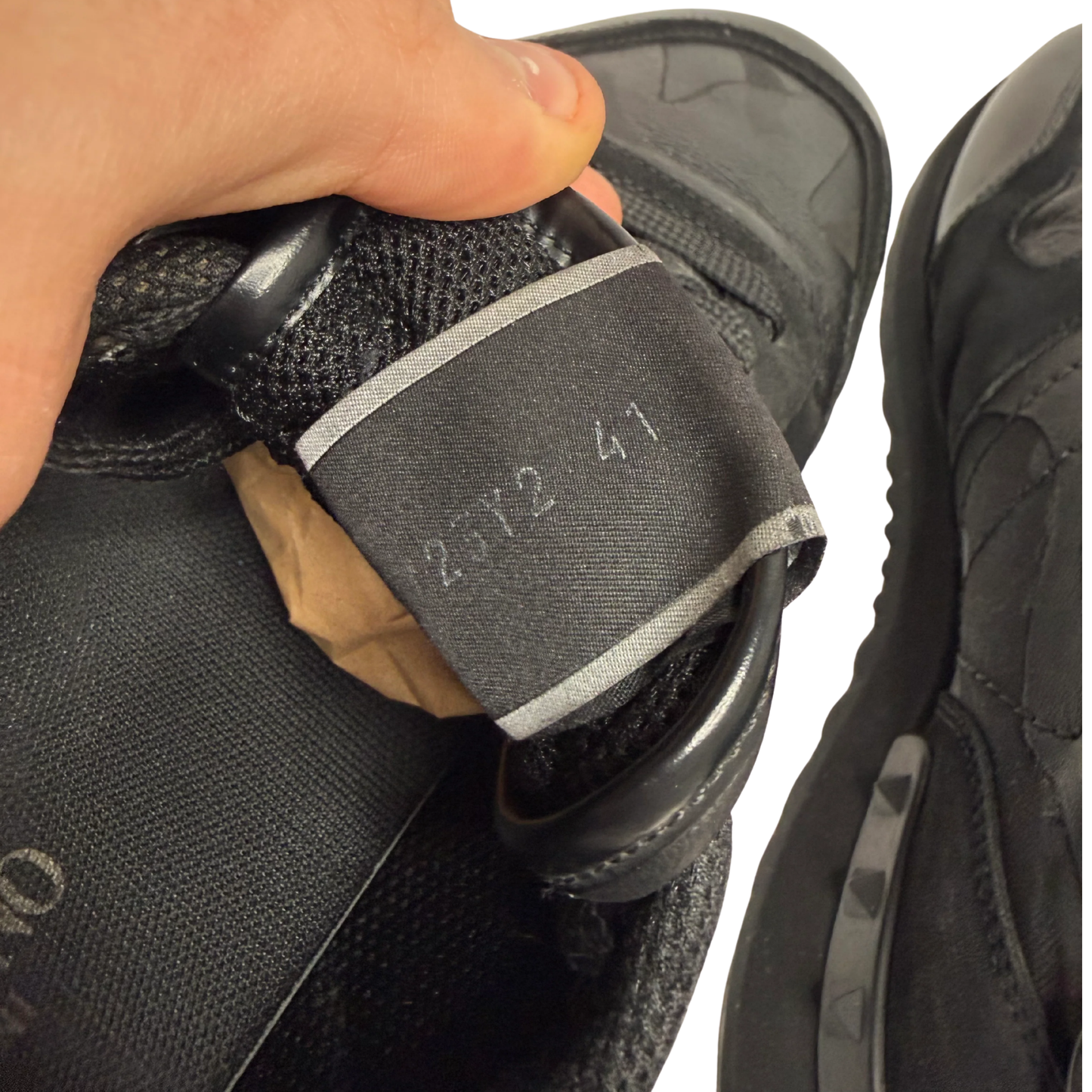 Valentino rockrunner sneakers (black)