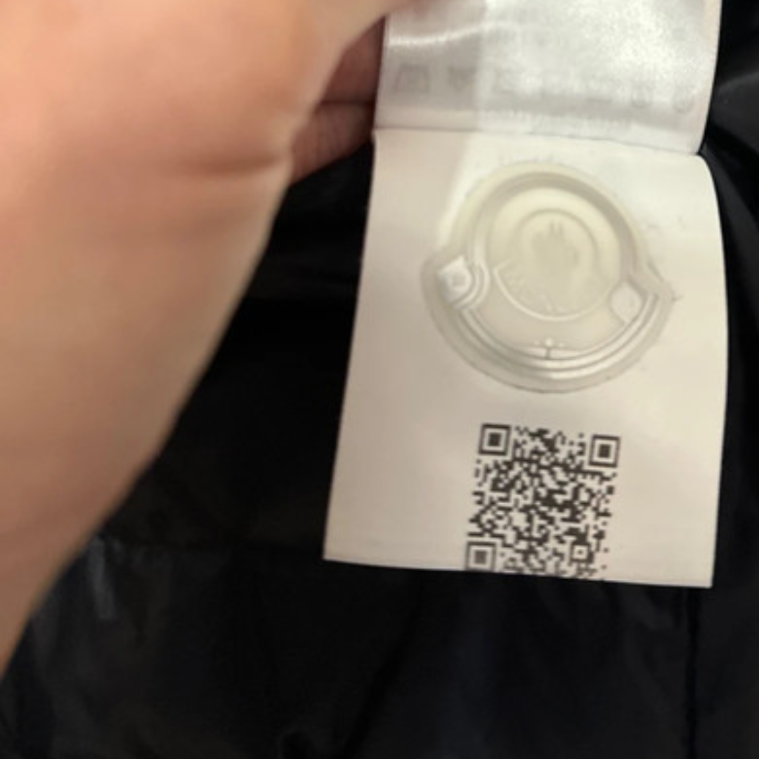 Moncler Maglia Down Jacket (Navy)