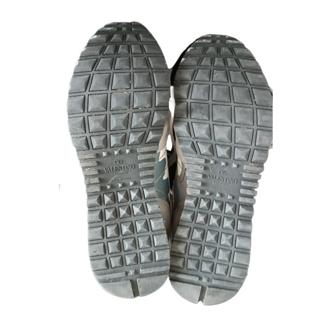 Valentino Garavani Rockrunner Sneakers (Grey) 